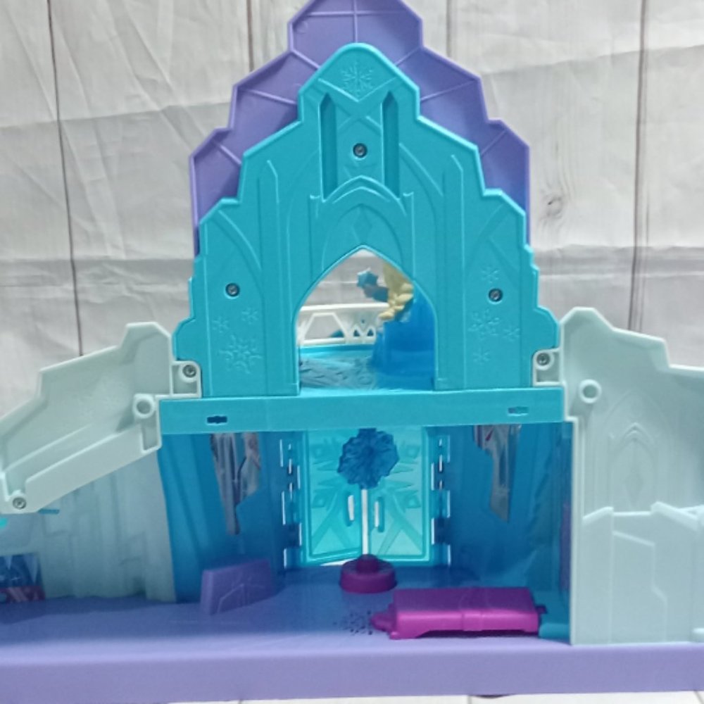 Fisher Price Little People Disney Frozen Elsa's Castle Lot - Picture 6 of 10